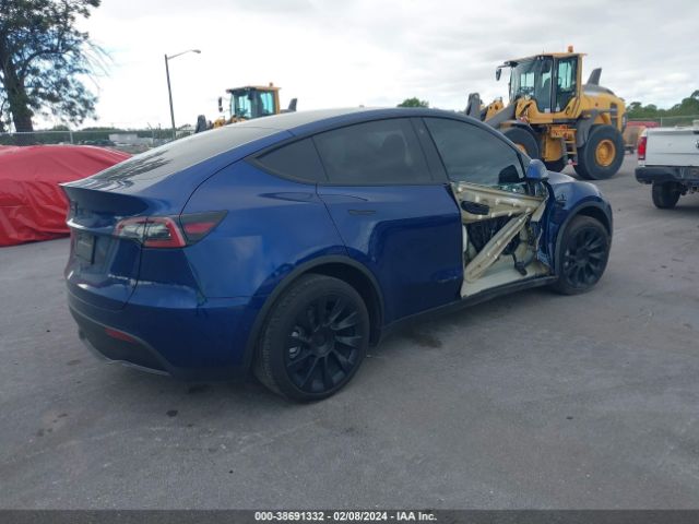 Photo 3 VIN: 7SAYGDEE4NA003082 - TESLA MODEL Y 