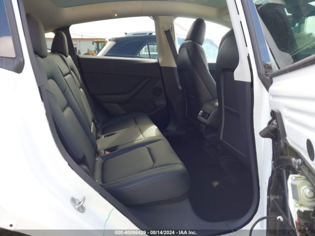 Photo 7 VIN: 7SAYGDEE4NF449705 - TESLA MODEL Y 