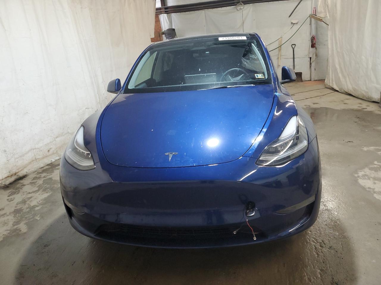 Photo 4 VIN: 7SAYGDEE4NF495082 - TESLA MODEL Y 