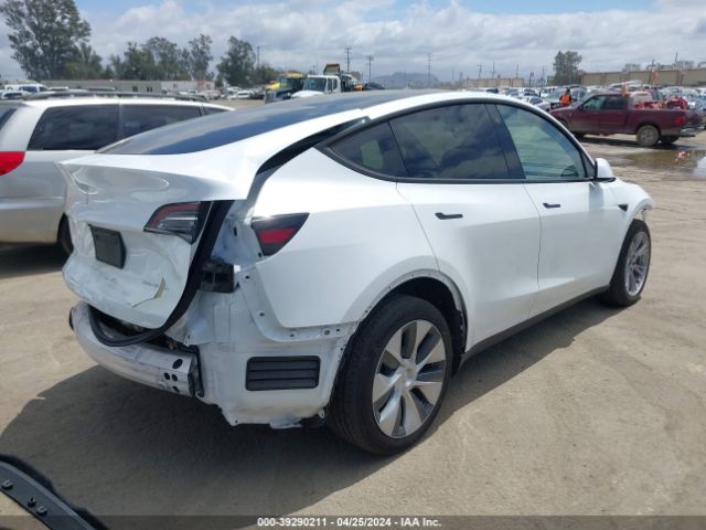 Photo 3 VIN: 7SAYGDEE4NF556883 - TESLA MODEL Y 