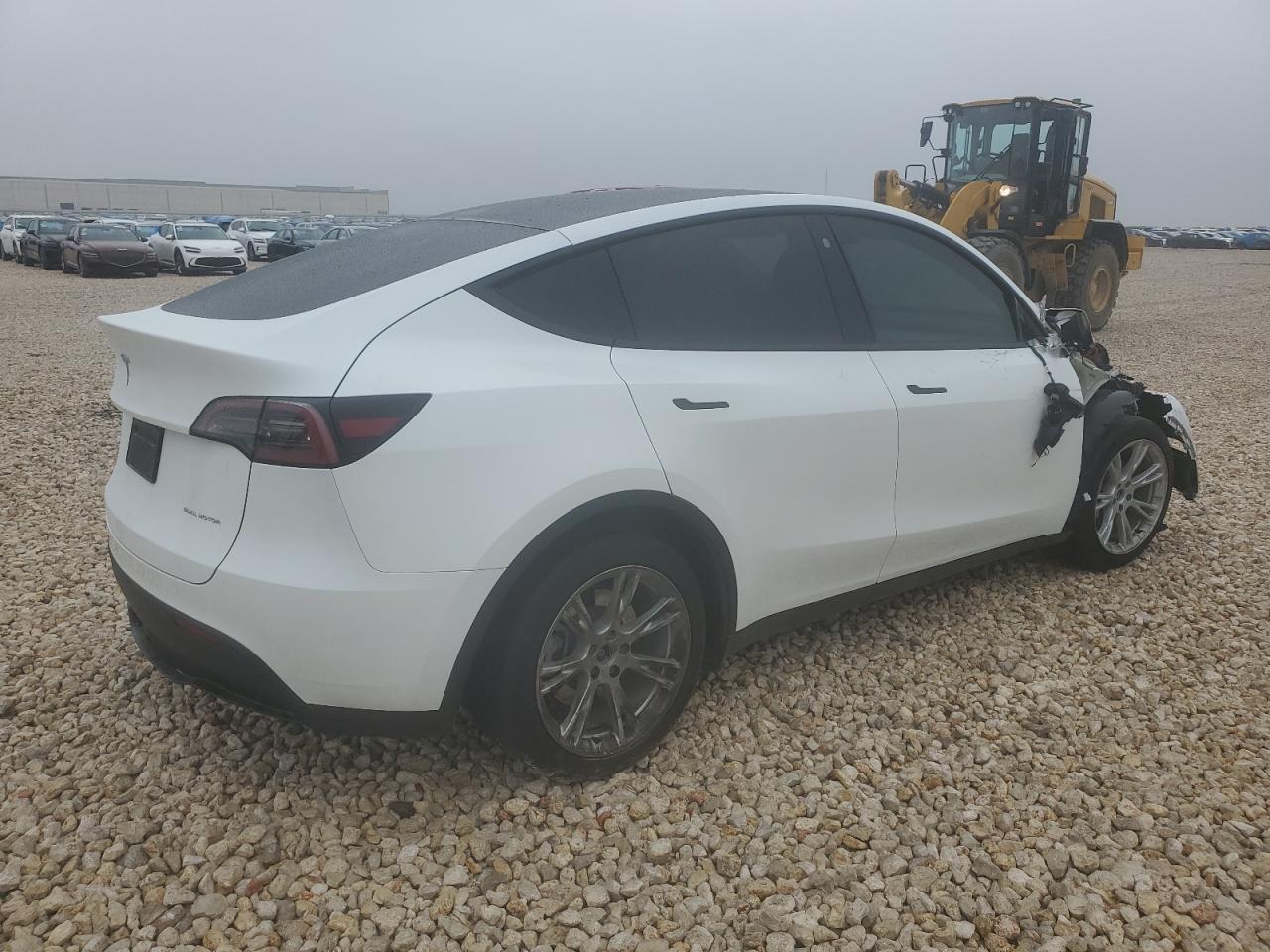 Photo 2 VIN: 7SAYGDEE4PA041852 - TESLA MODEL Y 