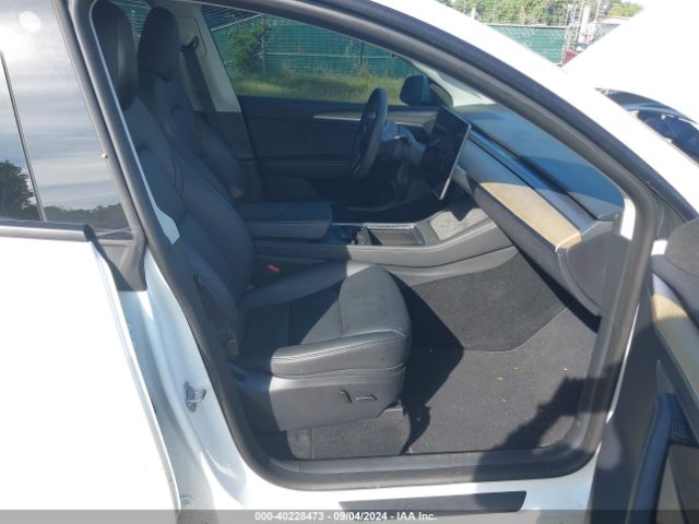 Photo 4 VIN: 7SAYGDEE4PA042290 - TESLA MODEL Y 