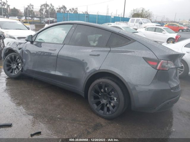 Photo 2 VIN: 7SAYGDEE4PA056884 - TESLA MODEL Y 