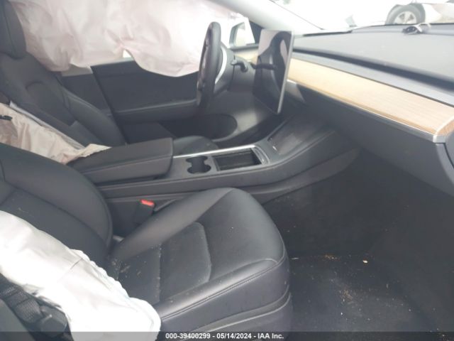 Photo 4 VIN: 7SAYGDEE4PA057212 - TESLA MODEL Y 