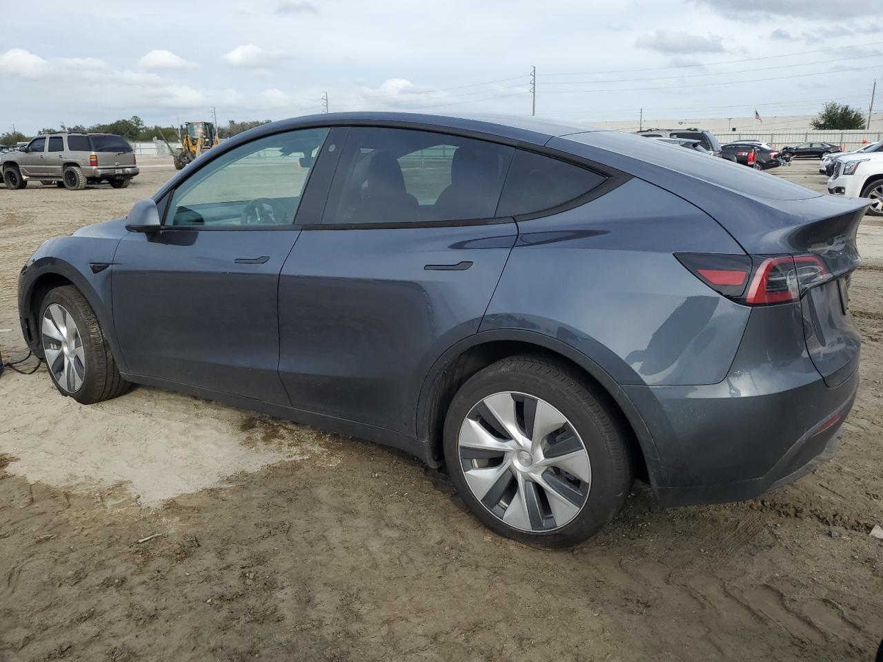 Photo 1 VIN: 7SAYGDEE4PA058599 - TESLA MODEL Y 