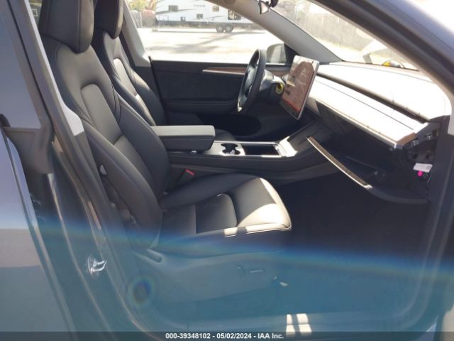 Photo 4 VIN: 7SAYGDEE4PA069327 - TESLA MODEL Y 