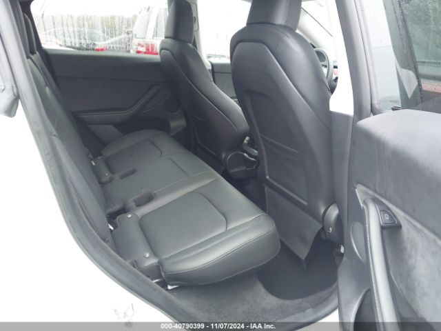 Photo 7 VIN: 7SAYGDEE4PA082028 - TESLA MODEL Y 