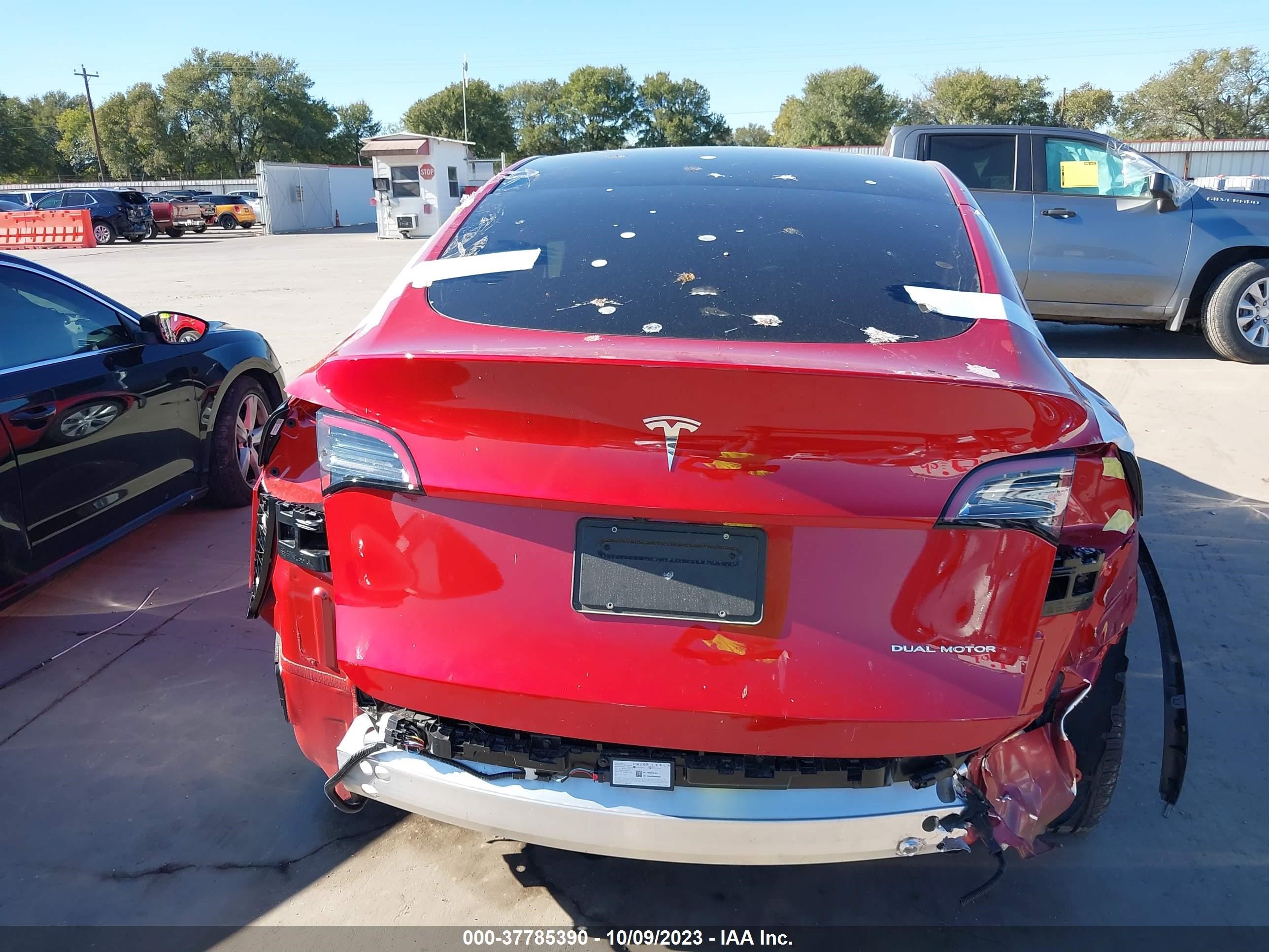 Photo 14 VIN: 7SAYGDEE4PA102858 - TESLA MODEL Y 