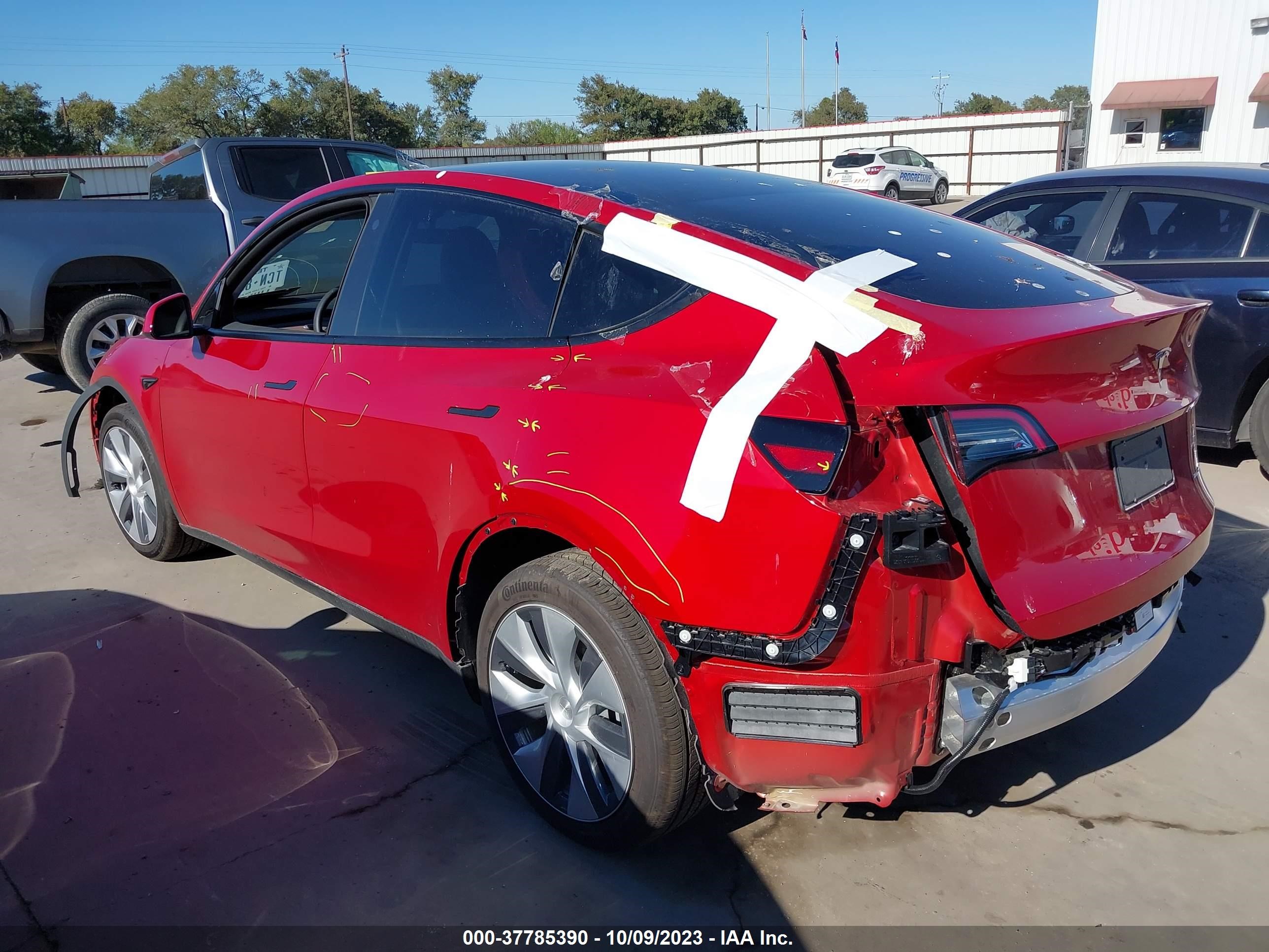 Photo 2 VIN: 7SAYGDEE4PA102858 - TESLA MODEL Y 