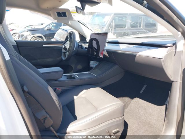 Photo 4 VIN: 7SAYGDEE4PA108062 - TESLA MODEL Y 