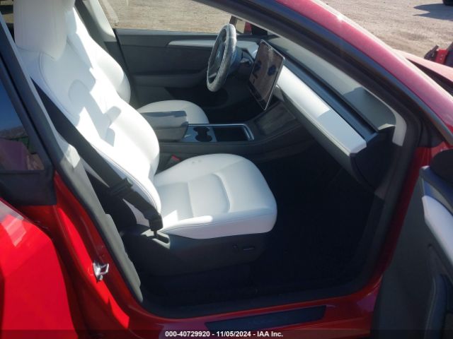 Photo 4 VIN: 7SAYGDEE4PA141398 - TESLA MODEL Y 