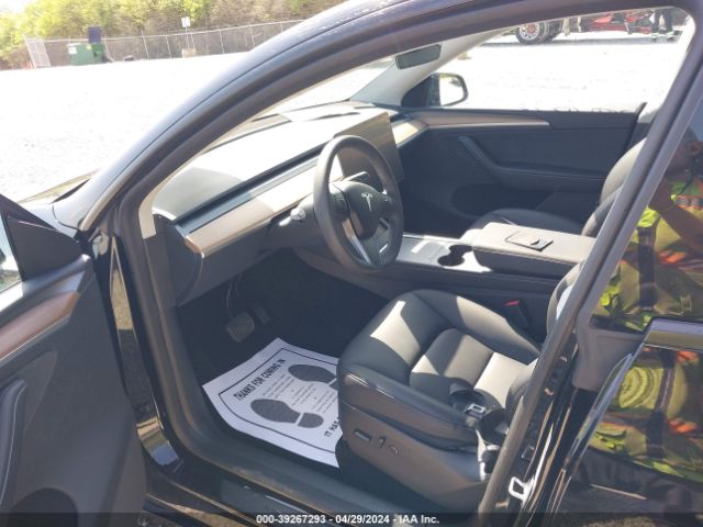 Photo 4 VIN: 7SAYGDEE4PA153681 - TESLA MODEL Y 