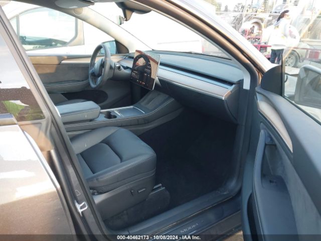 Photo 4 VIN: 7SAYGDEE4PA170738 - TESLA MODEL Y 