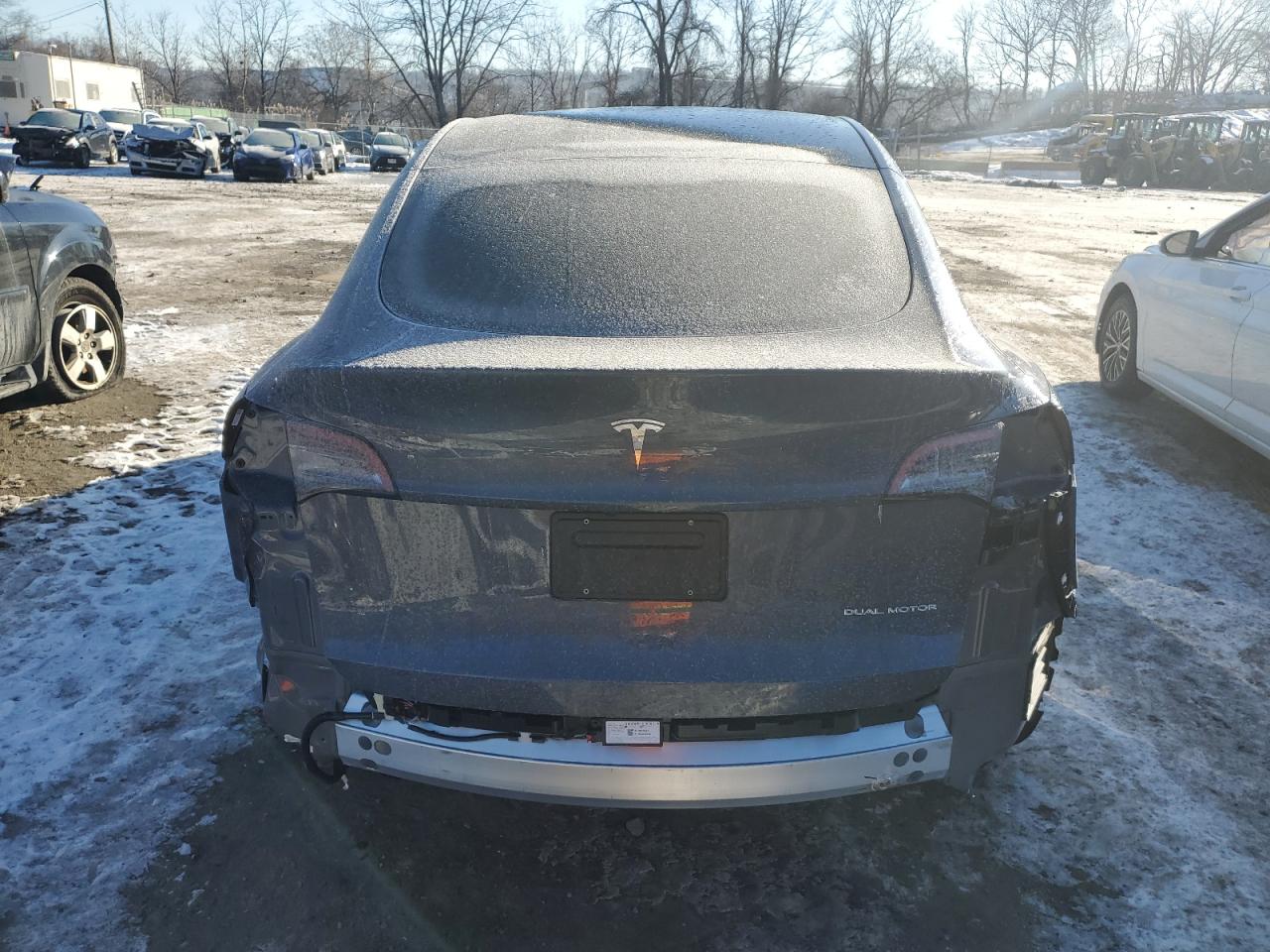 Photo 5 VIN: 7SAYGDEE4PA186003 - TESLA MODEL Y 