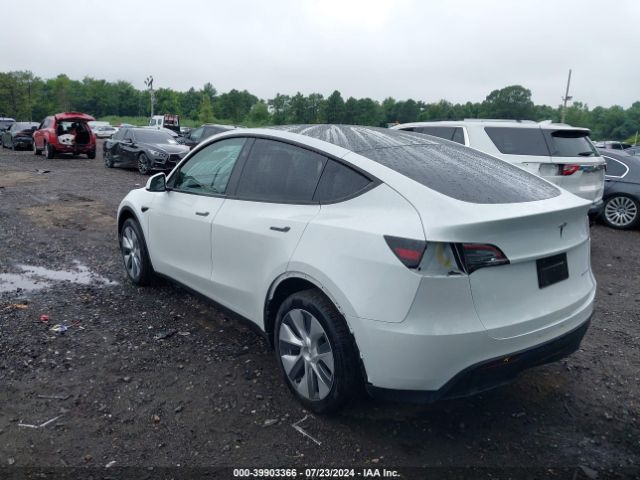 Photo 2 VIN: 7SAYGDEE4PA194215 - TESLA MODEL Y 