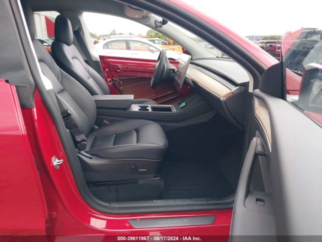 Photo 4 VIN: 7SAYGDEE4PF584279 - TESLA MODEL Y 