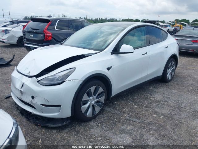 Photo 1 VIN: 7SAYGDEE4PF630063 - TESLA MODEL Y 