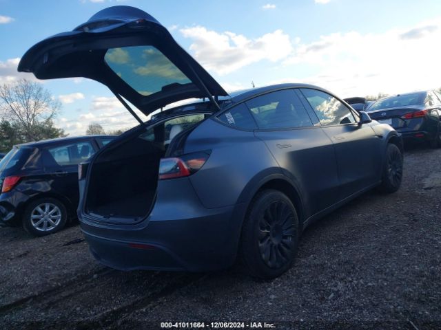 Photo 3 VIN: 7SAYGDEE4PF662883 - TESLA MODEL Y 