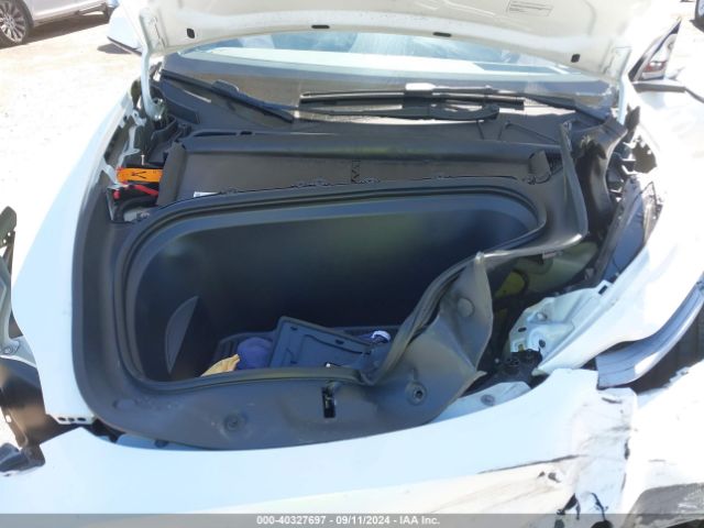 Photo 9 VIN: 7SAYGDEE4PF692269 - TESLA MODEL Y 