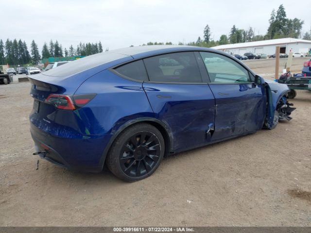 Photo 3 VIN: 7SAYGDEE4PF694376 - TESLA MODEL Y 