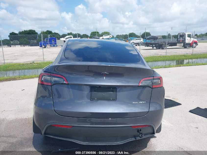 Photo 15 VIN: 7SAYGDEE4PF707336 - TESLA MODEL Y 