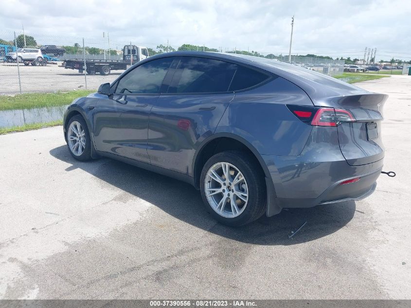 Photo 2 VIN: 7SAYGDEE4PF707336 - TESLA MODEL Y 