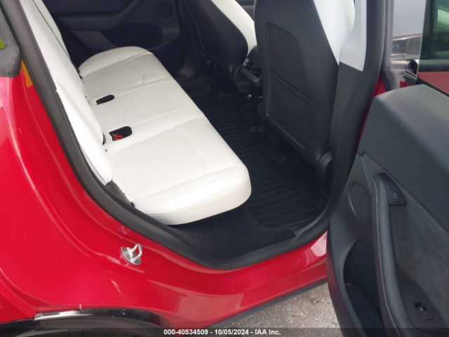 Photo 7 VIN: 7SAYGDEE4PF707613 - TESLA MODEL Y 