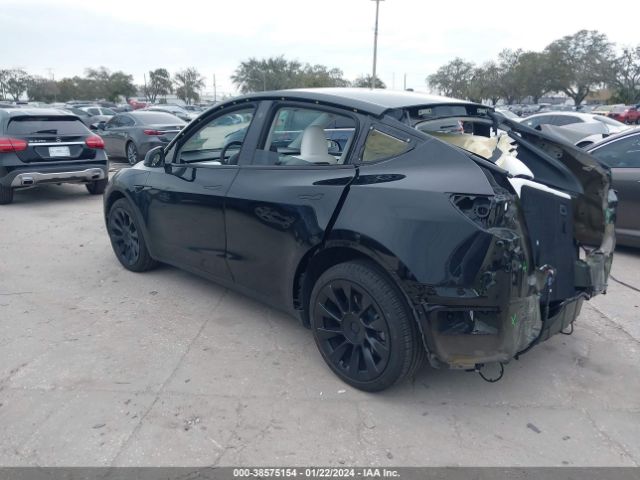 Photo 2 VIN: 7SAYGDEE4PF748842 - TESLA MODEL Y 