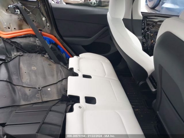 Photo 7 VIN: 7SAYGDEE4PF748842 - TESLA MODEL Y 