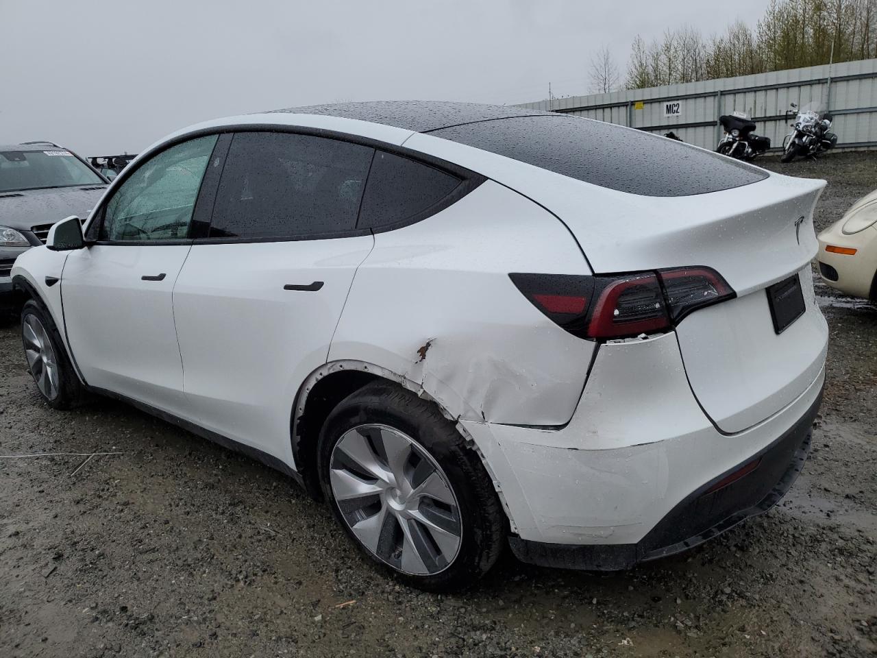 Photo 1 VIN: 7SAYGDEE4PF810322 - TESLA MODEL Y 