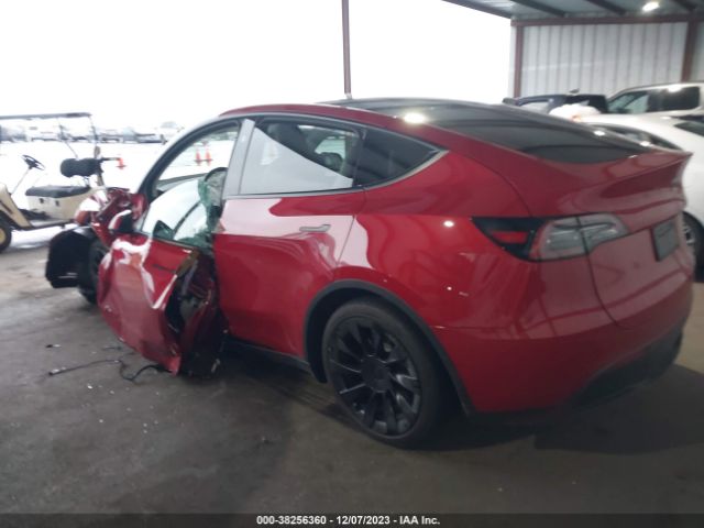 Photo 2 VIN: 7SAYGDEE4PF815083 - TESLA MODEL Y 