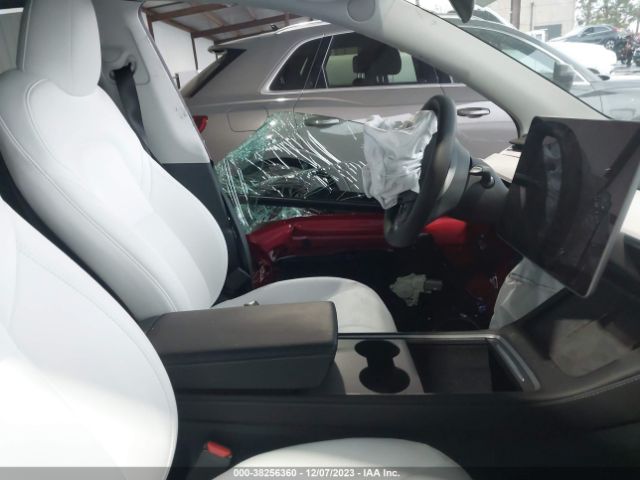 Photo 4 VIN: 7SAYGDEE4PF815083 - TESLA MODEL Y 