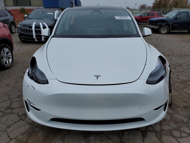 Photo 4 VIN: 7SAYGDEE4PF833454 - TESLA MODEL Y 