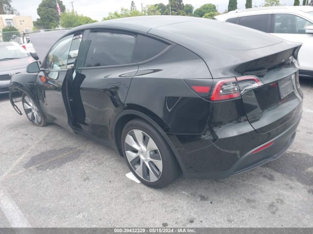 Photo 2 VIN: 7SAYGDEE4PF862405 - TESLA MODEL Y 