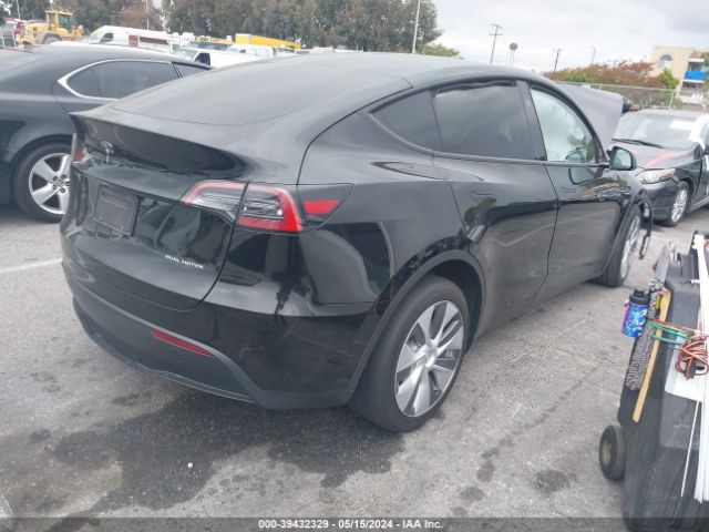 Photo 3 VIN: 7SAYGDEE4PF862405 - TESLA MODEL Y 