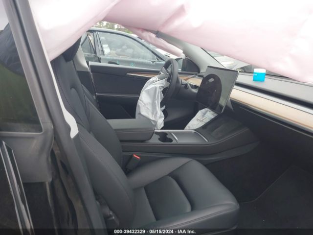 Photo 4 VIN: 7SAYGDEE4PF862405 - TESLA MODEL Y 