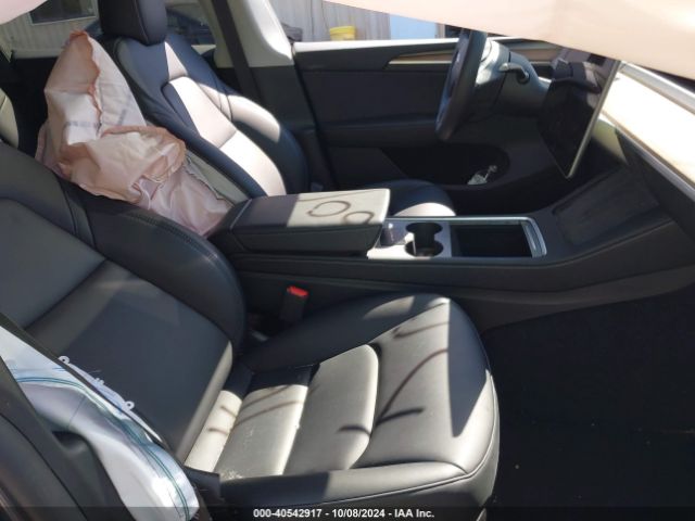 Photo 4 VIN: 7SAYGDEE4PF880614 - TESLA MODEL Y 