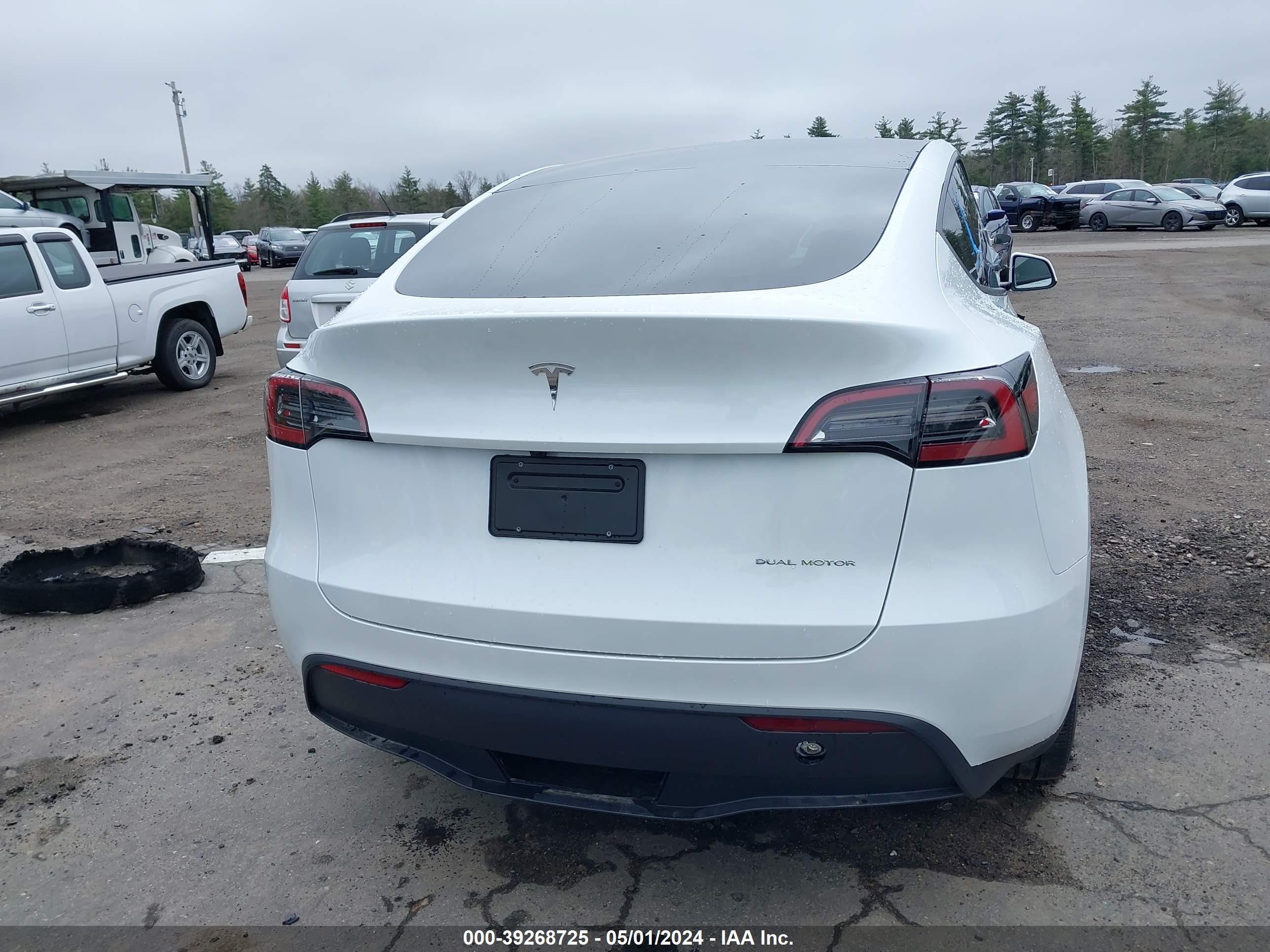 Photo 16 VIN: 7SAYGDEE4RA224882 - TESLA MODEL Y 