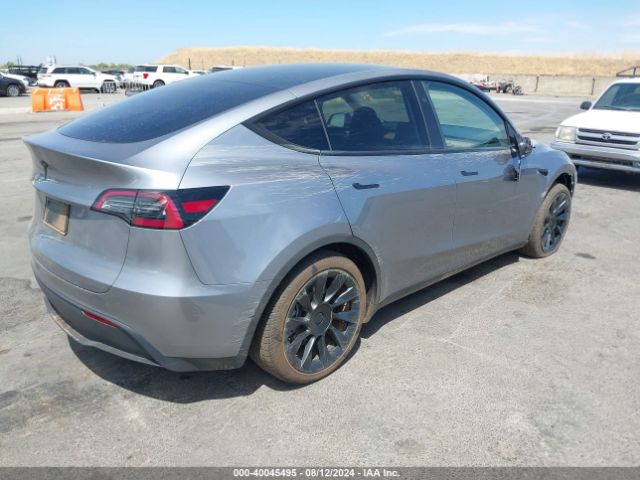 Photo 3 VIN: 7SAYGDEE4RA299825 - TESLA MODEL Y 