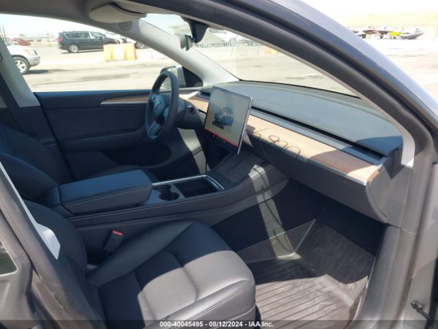 Photo 4 VIN: 7SAYGDEE4RA299825 - TESLA MODEL Y 