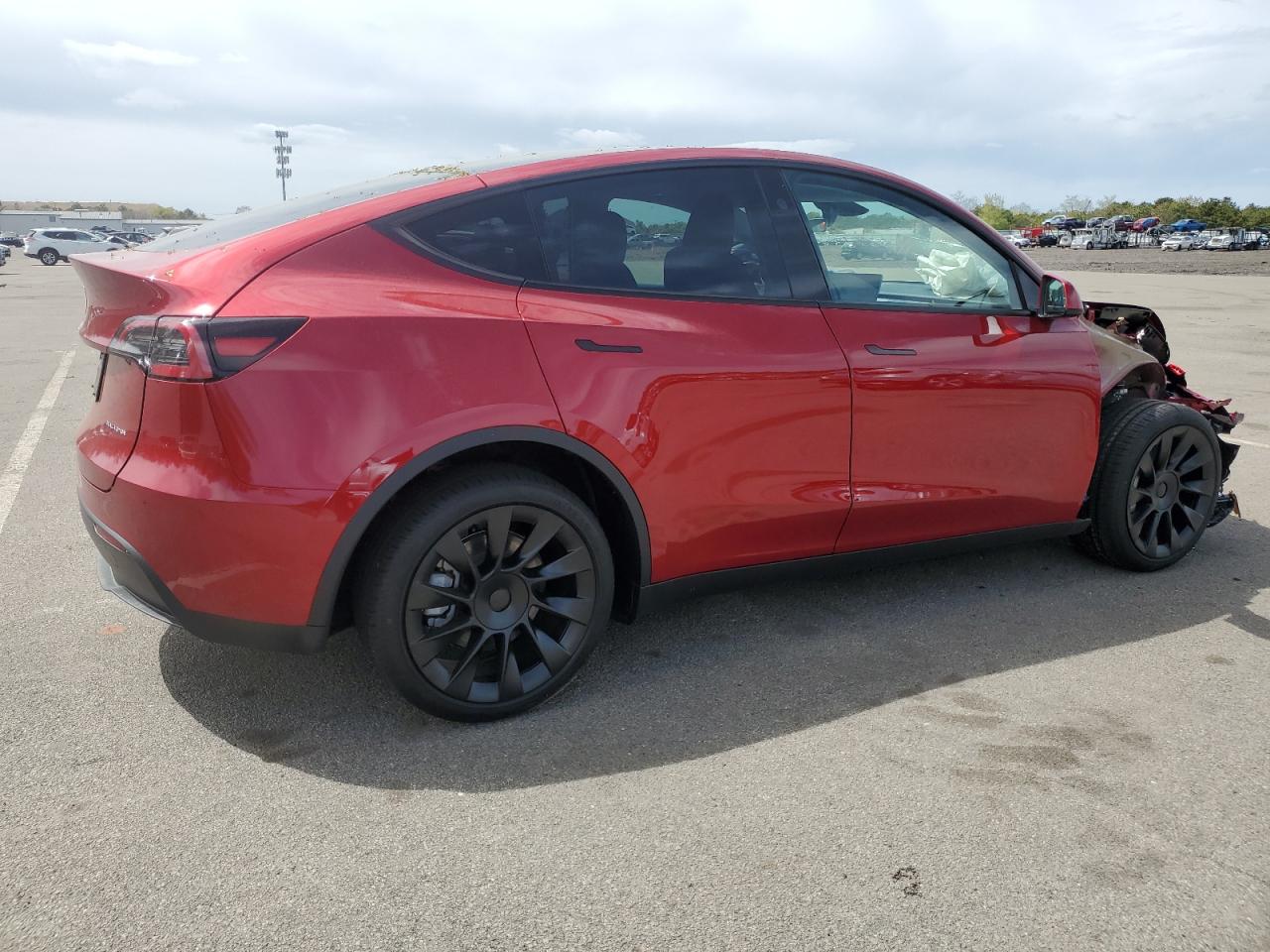 Photo 2 VIN: 7SAYGDEE4RF040030 - TESLA MODEL Y 