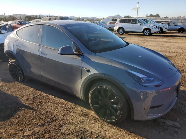 Photo 3 VIN: 7SAYGDEE4RF990565 - TESLA MODEL Y 