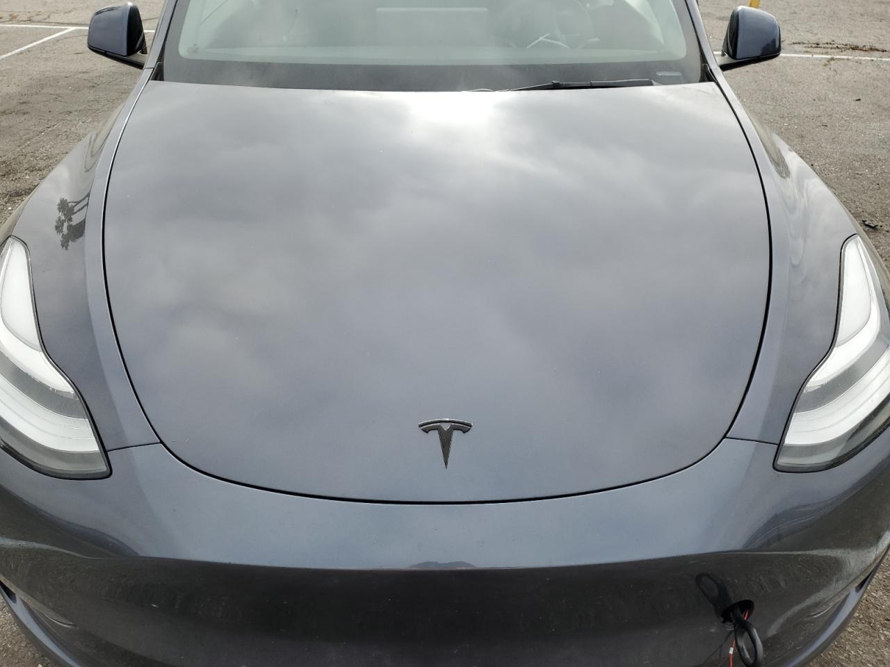 Photo 10 VIN: 7SAYGDEE5NF313549 - TESLA MODEL Y 