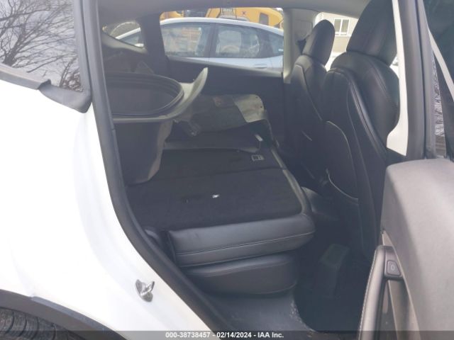 Photo 7 VIN: 7SAYGDEE5NF331548 - TESLA MODEL Y 