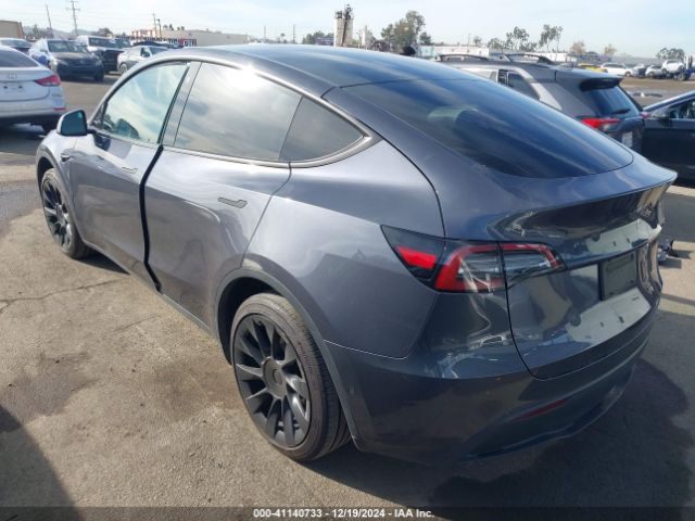 Photo 2 VIN: 7SAYGDEE5NF343506 - TESLA MODEL Y 