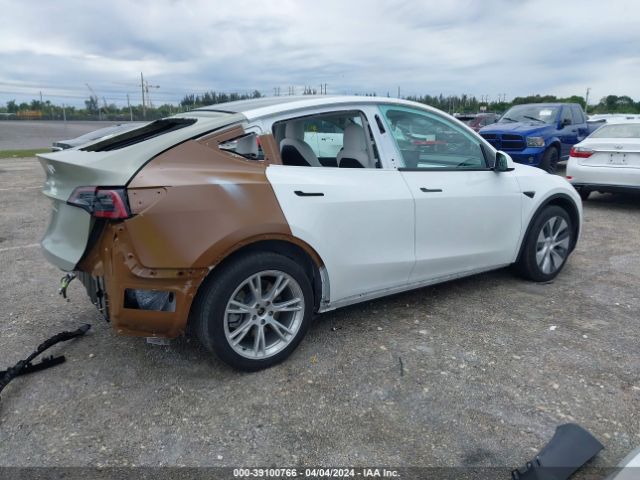 Photo 3 VIN: 7SAYGDEE5NF355400 - TESLA MODEL Y 