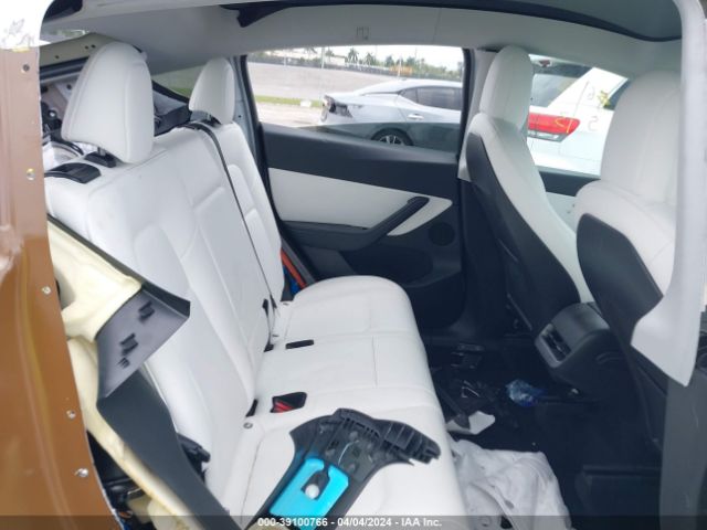 Photo 7 VIN: 7SAYGDEE5NF355400 - TESLA MODEL Y 