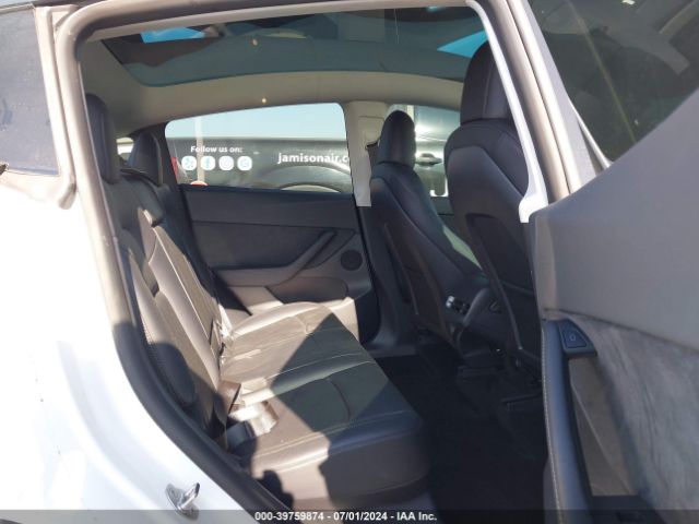 Photo 7 VIN: 7SAYGDEE5NF366199 - TESLA MODEL Y 