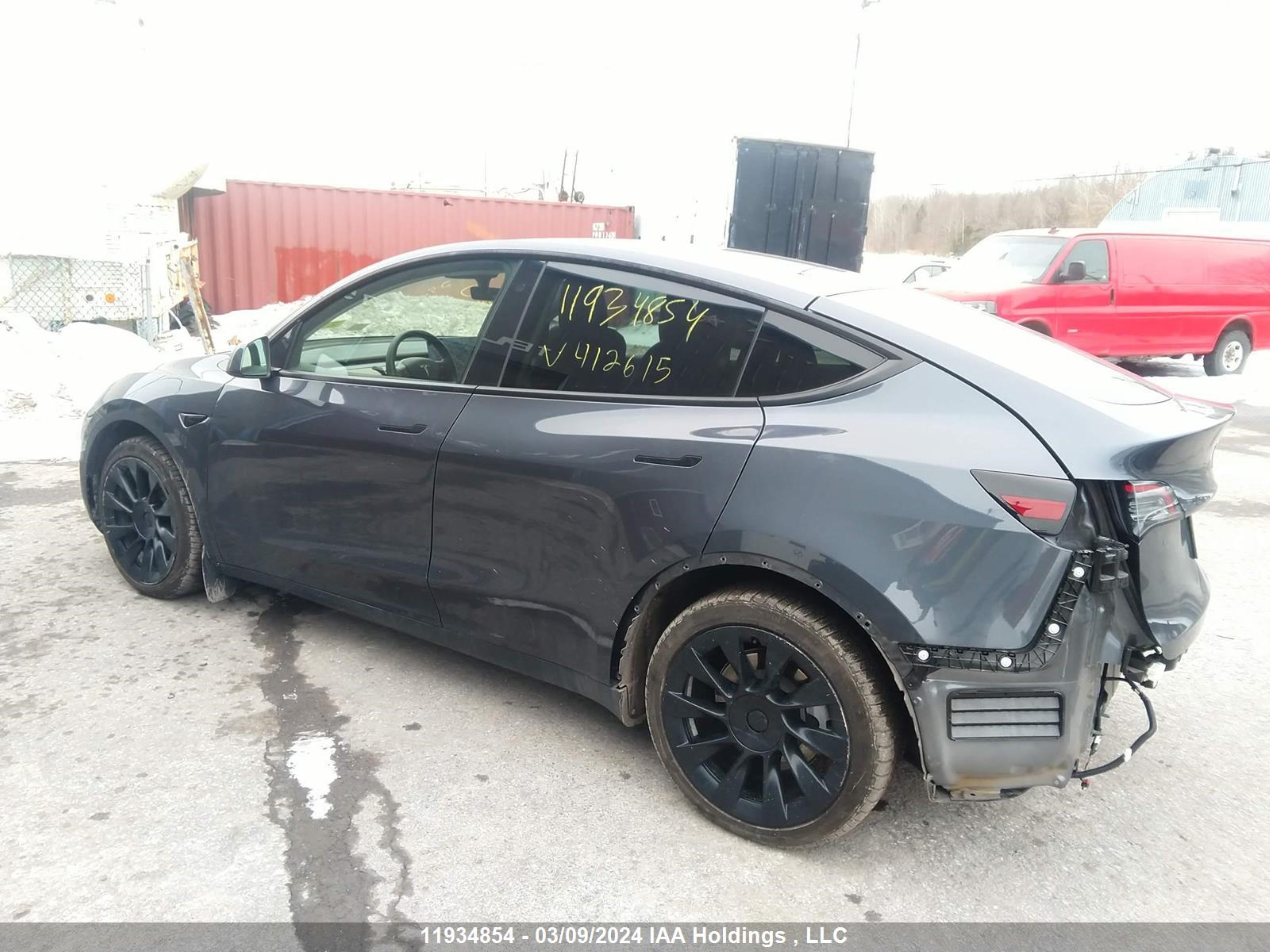 Photo 2 VIN: 7SAYGDEE5NF412615 - TESLA MODEL Y 