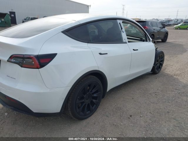 Photo 3 VIN: 7SAYGDEE5NF488495 - TESLA MODEL Y 